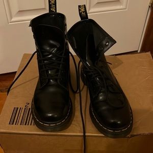 Dr. Marten 1460 Classic Boot Womens size 6.5